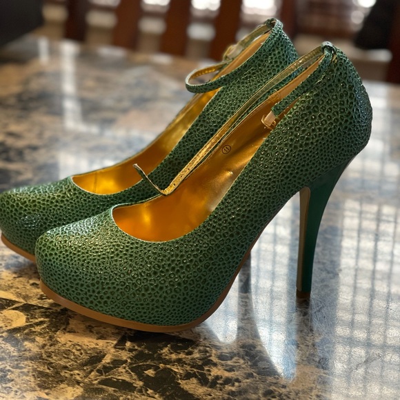 Green platform heels - Picture 4 of 4